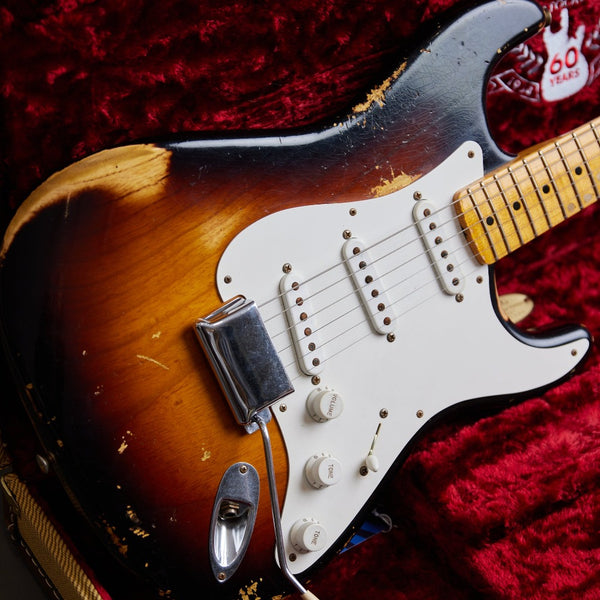 FENDER 60th Anniversary 1954 Heavy Relic Stratocaster 2 Tone Sunburst