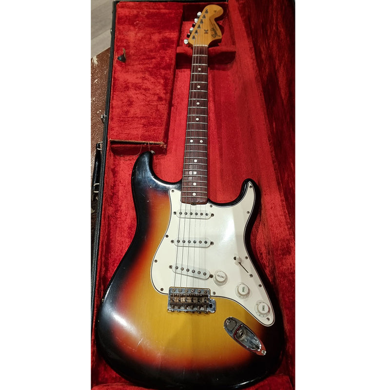 Vintage FENDER 1966 Stratocaster 3 Colour Sunburst (SOLD)