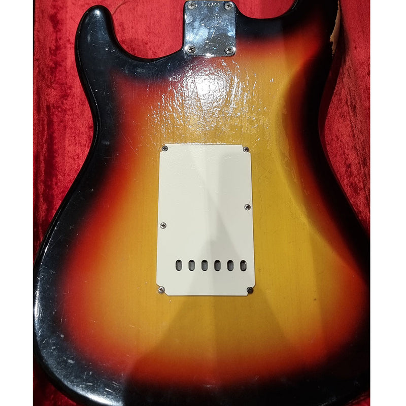 Vintage FENDER 1966 Stratocaster 3 Colour Sunburst (SOLD)